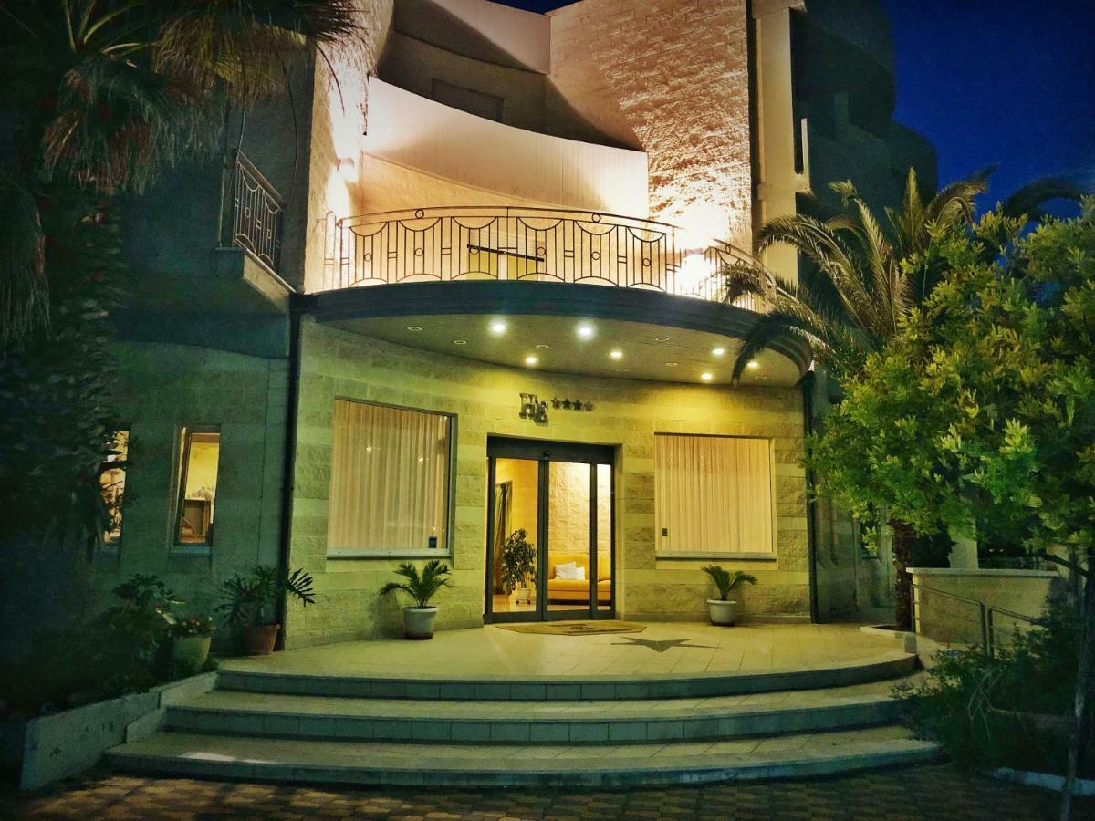 Hotel Mille Pini Marina di Ginosa Buitenkant foto